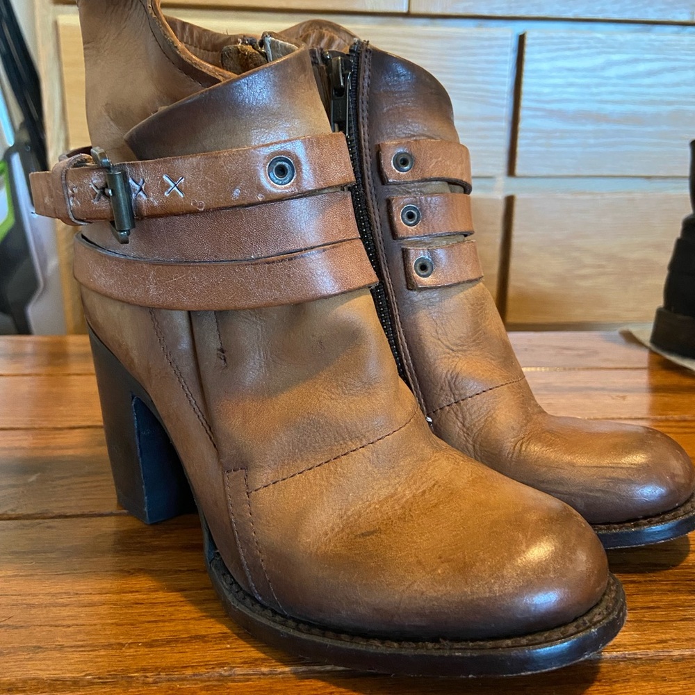 Freebird Booties Blaze size 7